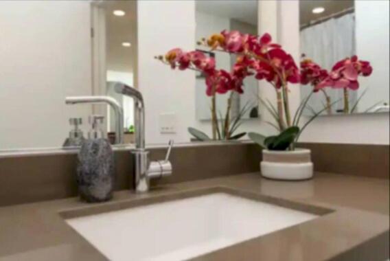 Apartamento Stunning 3 Bedroom High-rise With Pool, Spa, And Rooftop Views Los Ángeles