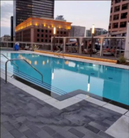 Stunning 3 Bedroom High-rise With Pool, Spa, And Rooftop Views Los Ángeles