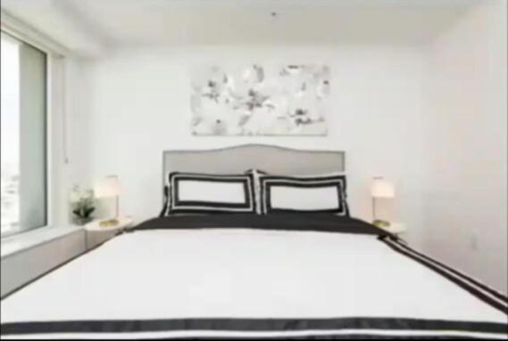 Apartamento Stunning 3 Bedroom High-rise With Pool, Spa, And Rooftop Views Los Ángeles
